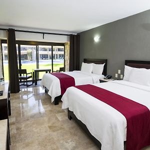 Twin Room Pool View
